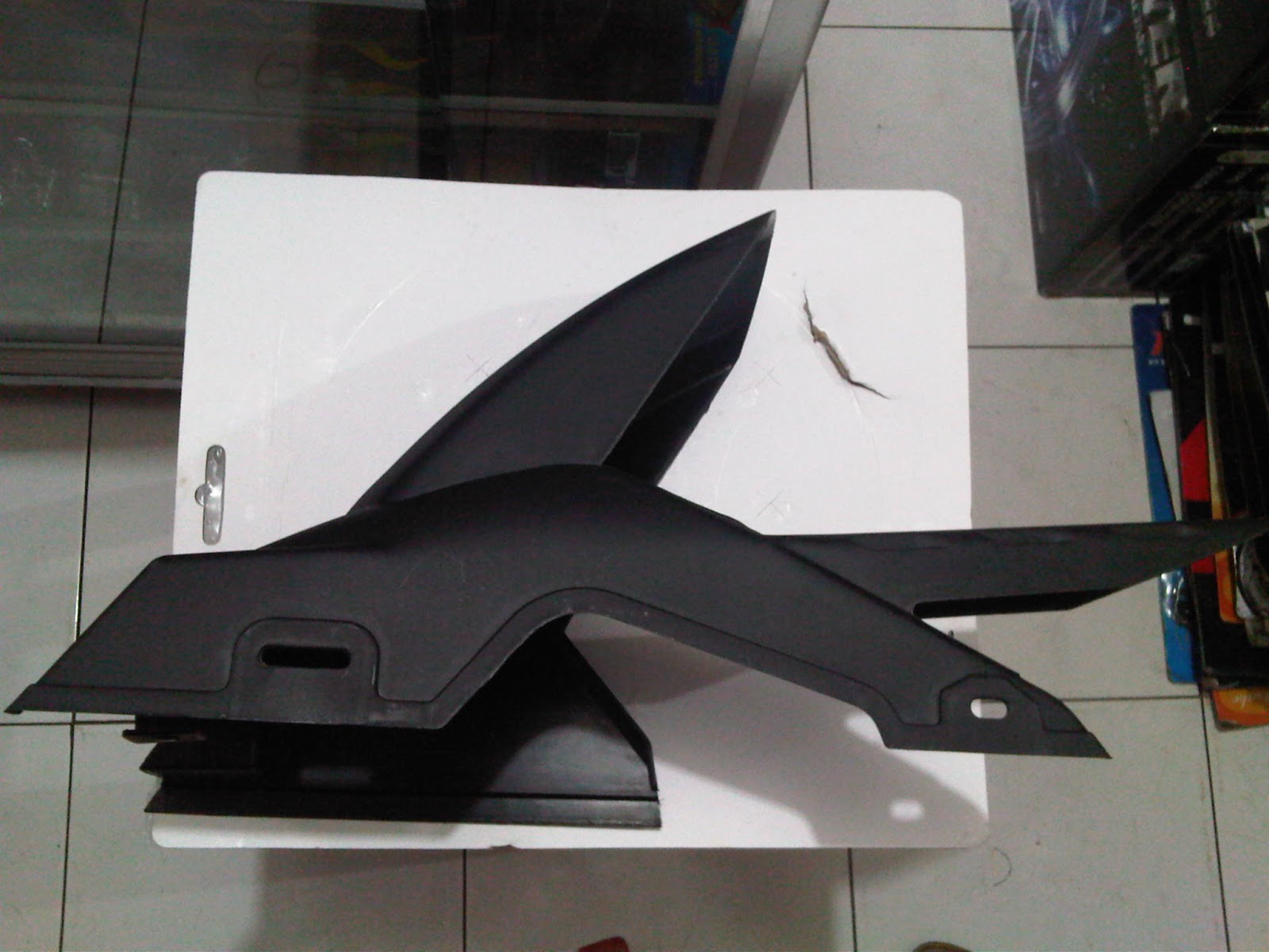 BERTOS MOTOR SHOP: SPAKBOR, DUDUKAN PLAT NOMER