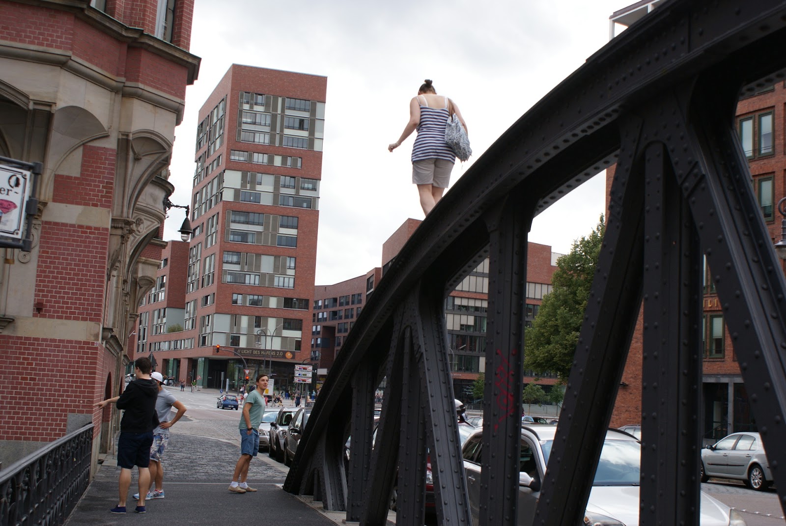 Einmal quer durch: Auf zur Speicherstadt