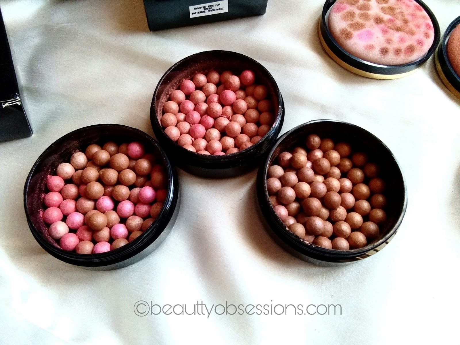 Oriflame Gold Pearls (All the three shades) - Review &