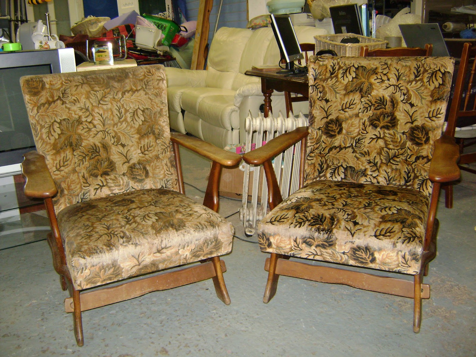 Deccie's Done Deal Second Hand Furniture & House Clearances Couches