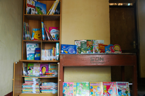 Rinjani perpustakaan di kaki Gunung Rinjani dalam project perpustakaan Book for Mountain Lombok