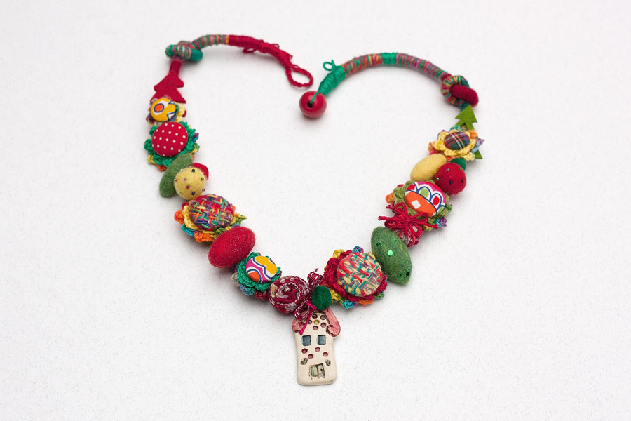 Игрушки ручной работы. Прихватка для кухни. Тканевые прихватки. Красивые пуговицы. Настольные часы хенд мейд.