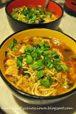33. Orientalna zupa szpinakowa