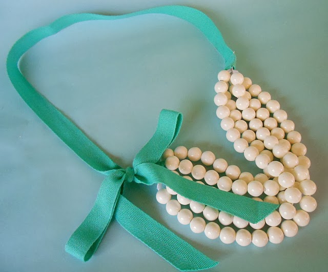 A fun Statement Necklace you can make in about 10 minutes at /