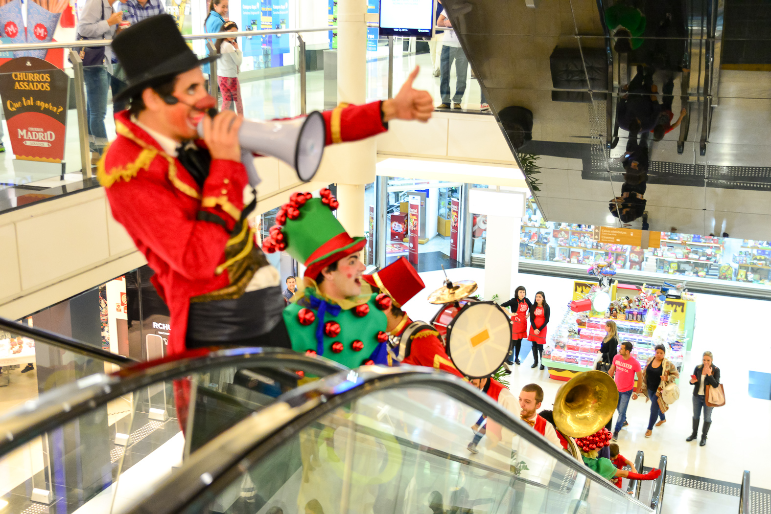 Londrina Norte Shopping recebe exposição de carros de corrida das “500  Milhas” - Amo Curitiba