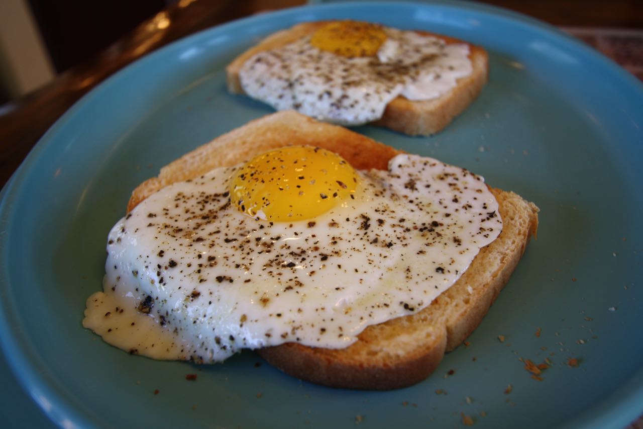 The Roediger House Meal No. 1483 Fried Eggs on Toast