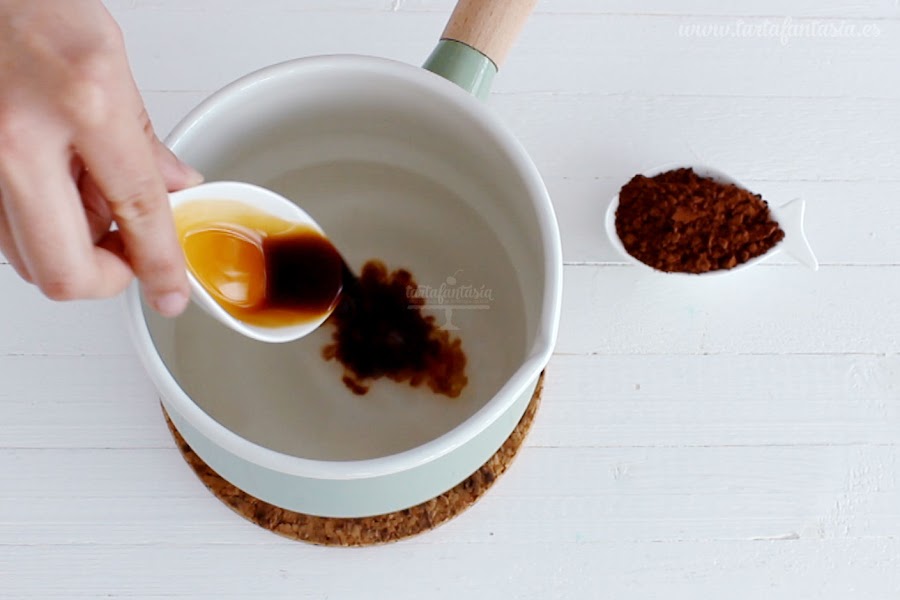 Cómo hacer almíbar de vainilla