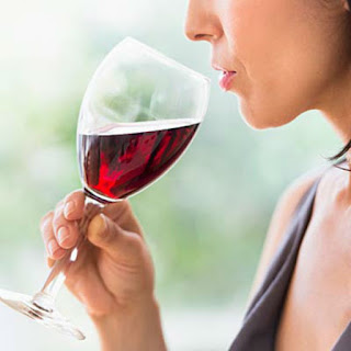 Μύθος ότι το κόκκινο κρασί κάνει καλό στην καρδιά και στη γενικότερη υγεία!