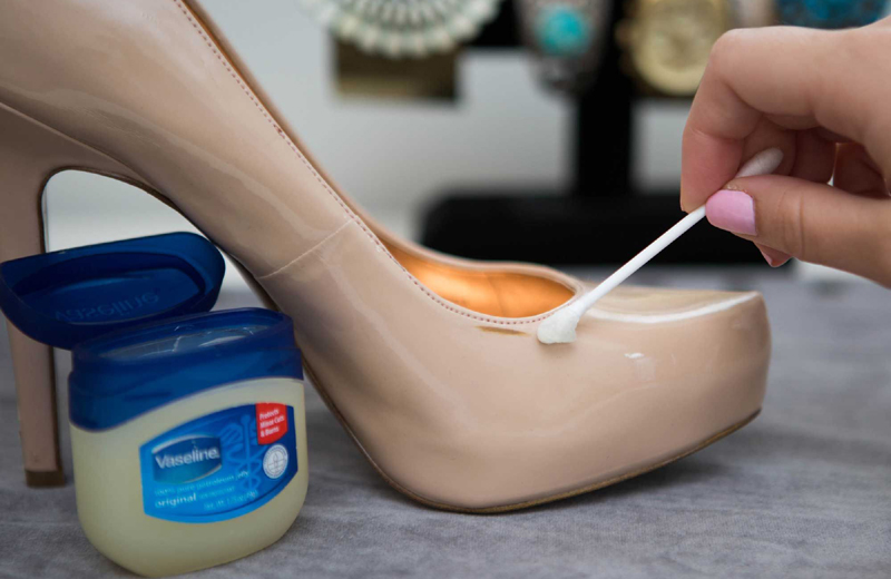 REMOVE SCUFFS FROM SHOES 10 Surprising Uses for Cotton Swabs