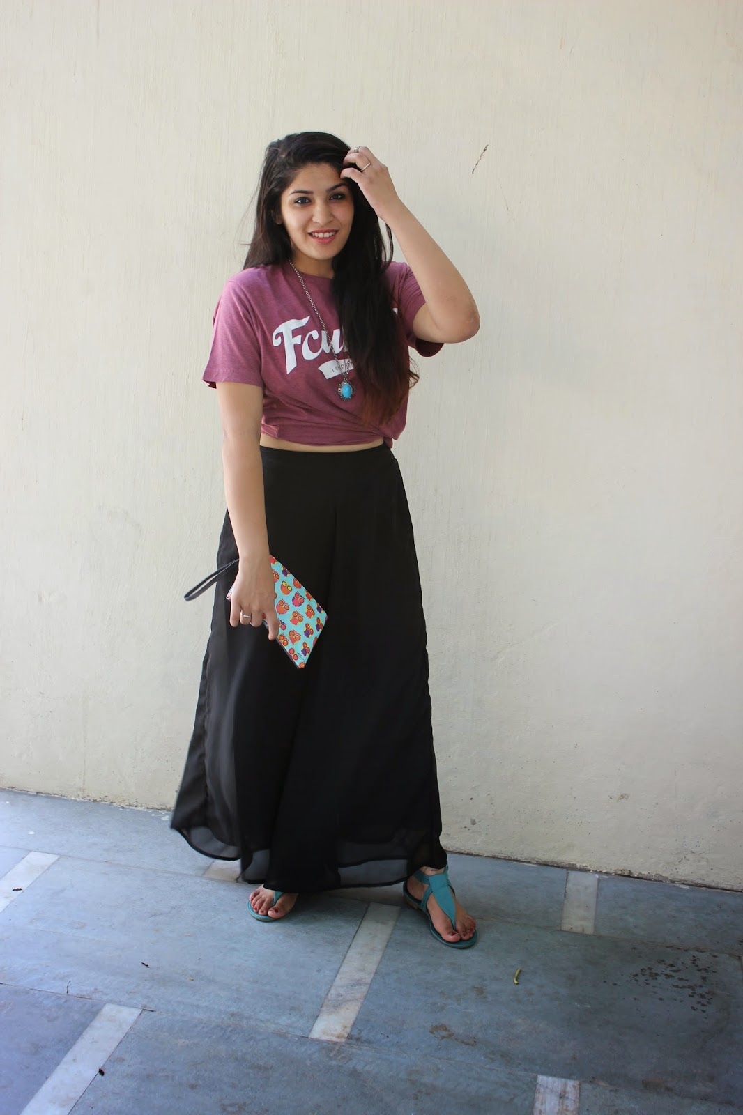 Beauty In The Third World: How to style baggy tshirt in 3 different ways