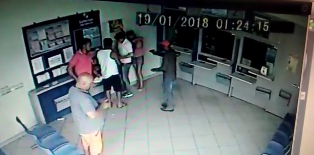 Bandido assalta clientes em casa lotérica em Monsenhor Paulo, MG - Foto: Alô Alô Cidade