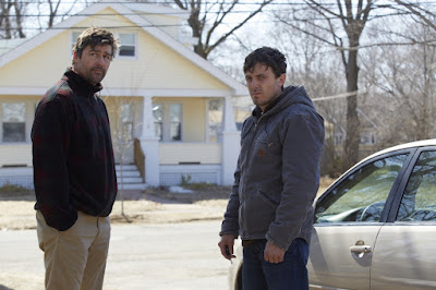 Casey Affleck and Kyle Chandler in Manchester by the Sea (2)