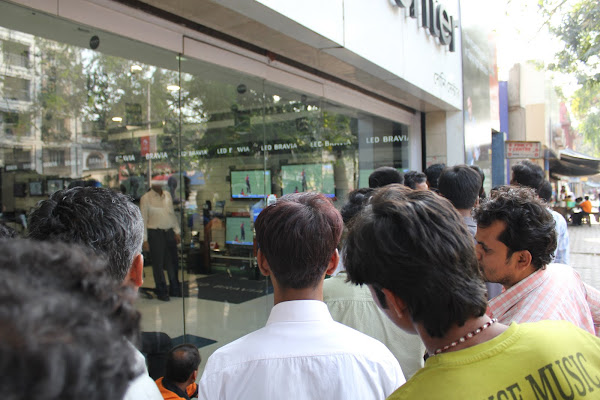Our love for Cricket. People watching a match outside a TV store. Courtesy: JKIndiaTrip.Blogspot.com