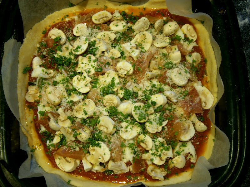 Eat Rainbow Love Prosciutto, parsley and mushroom pizza