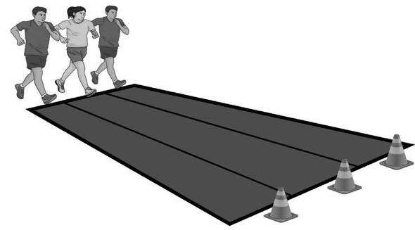 Seorang atlet jalan cepat pada saat memasuki garis finish sebaiknya dengan cara