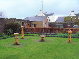 Dunbar's Lauderdale Park no longer has a Crazy Golf course, but there were some funny looking ornaments in the gardens!