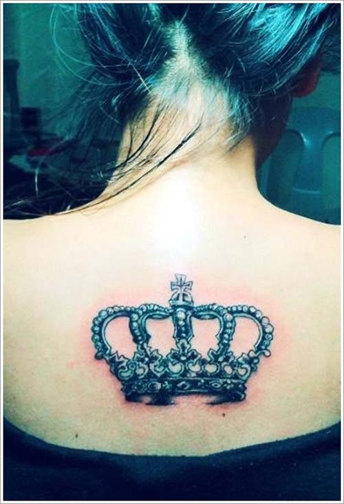woman back big crown tattoo büyük taç dövmesi kadın sırt woman back big crown tattoo büyük taç dövmesi kadın sırt