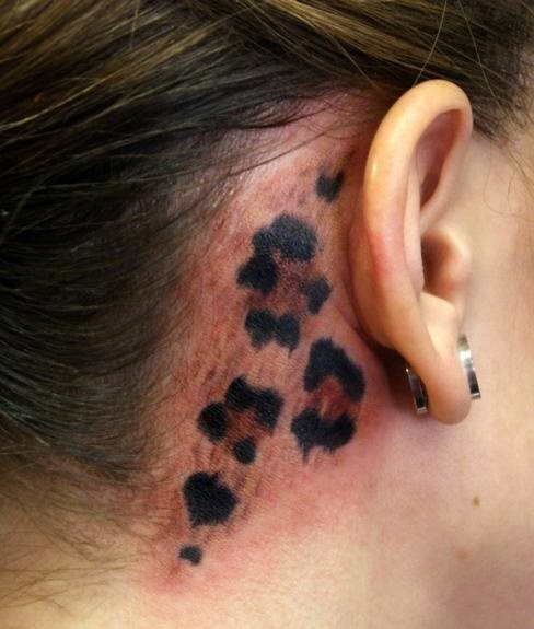 Tatuagens femininas para as orelhas Tatuagens femininas para as orelhas