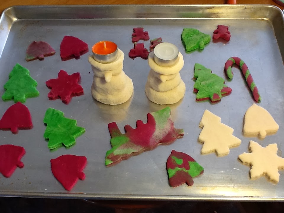 Profession: Mère au foyer: Activité: Déco de Noël en pâte à sel
