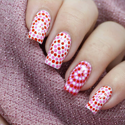 Uñas con puntos Uñas con puntos