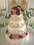 Four tiers wedding cake