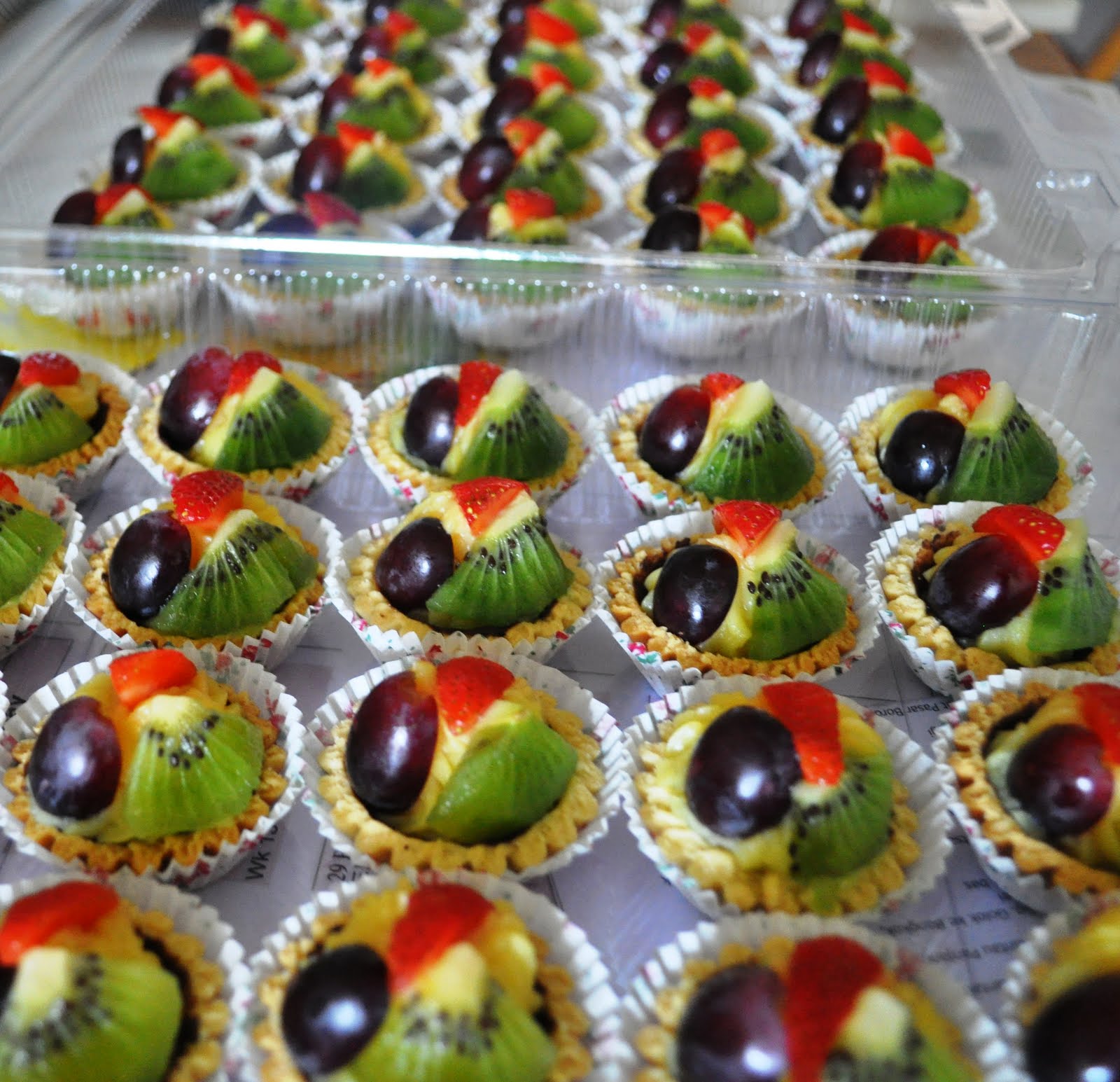 Cakes and Chocolates for U: Tart buah mini