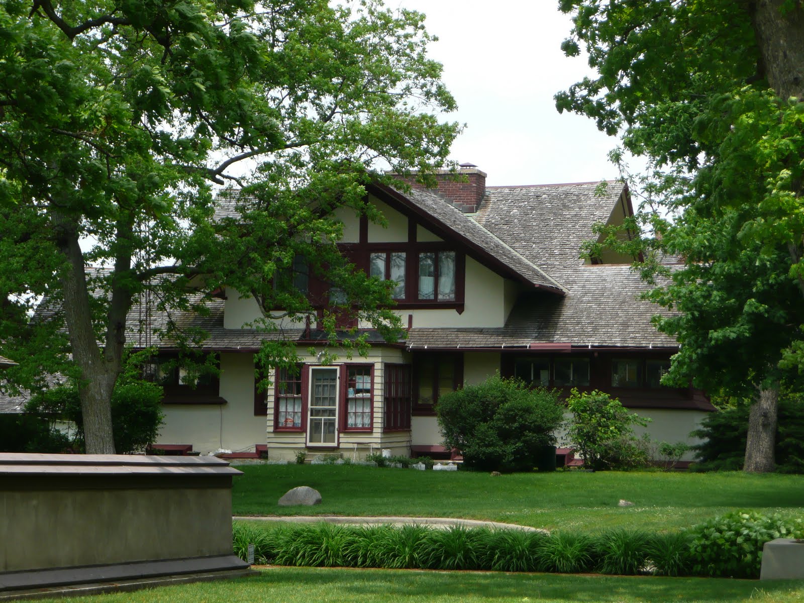 Life at 55 mph The Warren Hickox House by Frank Lloyd Wright in
