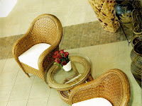 Romantika Kursi Rotan pada Penataan Teras Rumah