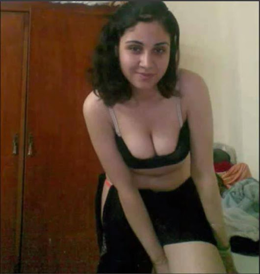 Pic hot hot amatuer milfs