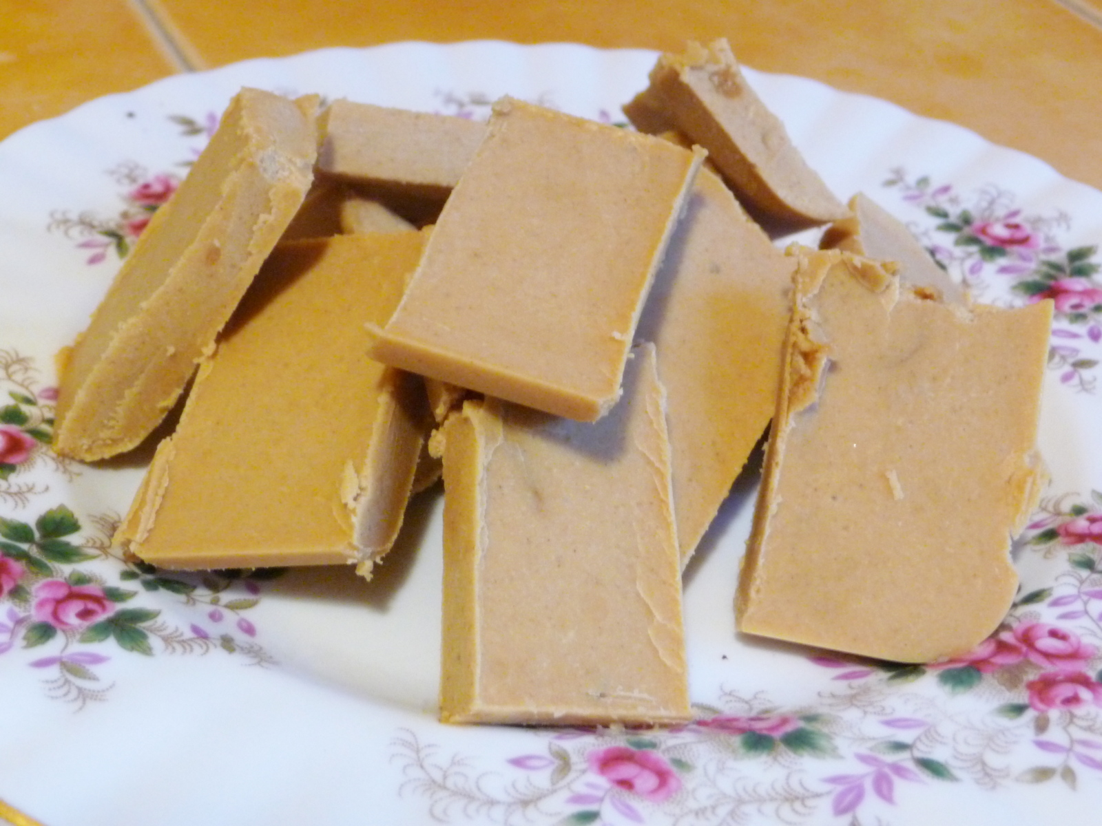 SPLENDID LOWCARBING BY JENNIFER ELOFF COCONUT OIL PEANUT BUTTER