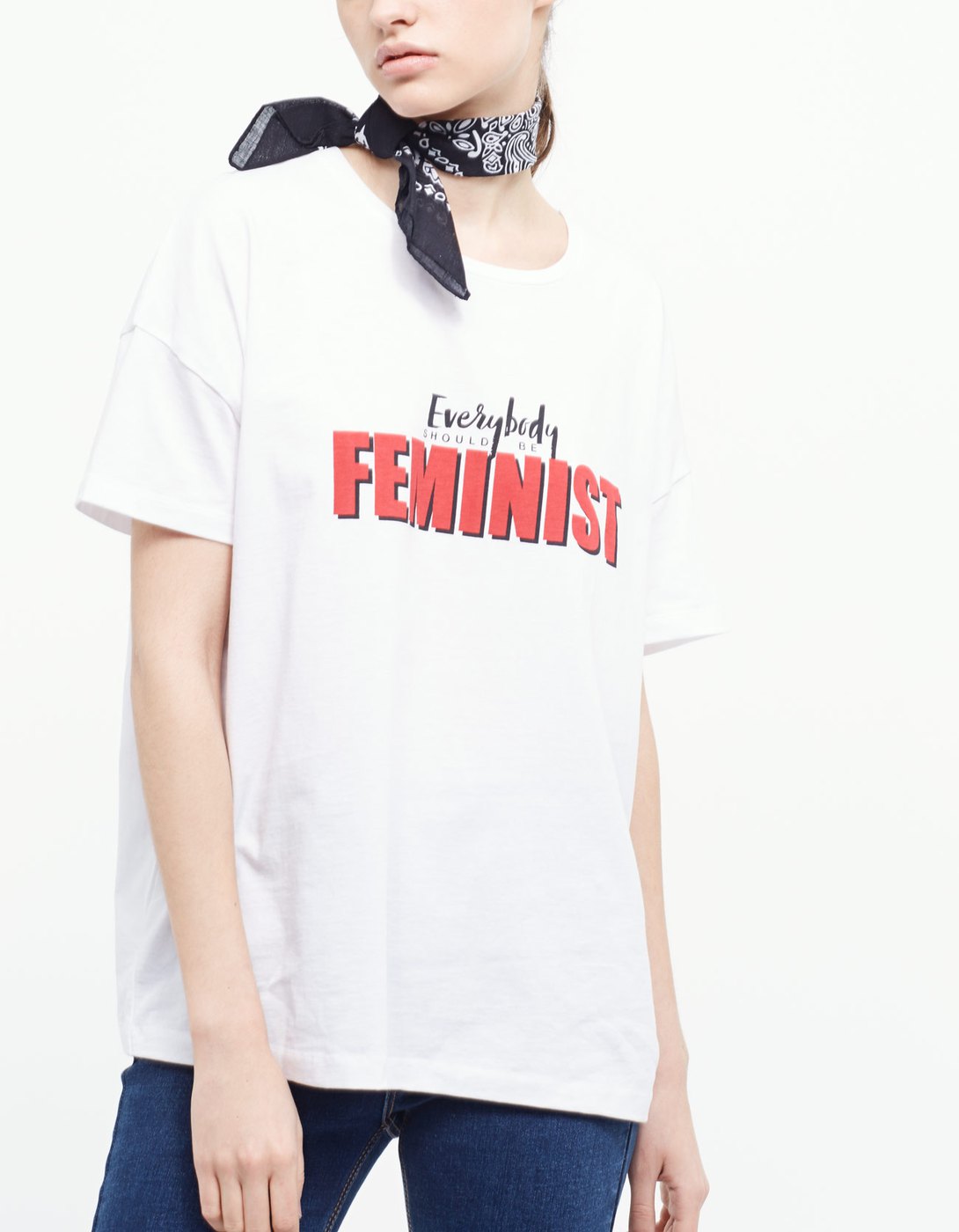 camiseta feminista zara