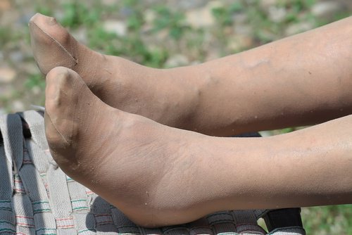Ceci est l'un des meilleurs remèdes pour soulager l'enflure des pieds Ceci est l'un des meilleurs remèdes pour soulager l'enflure des pieds