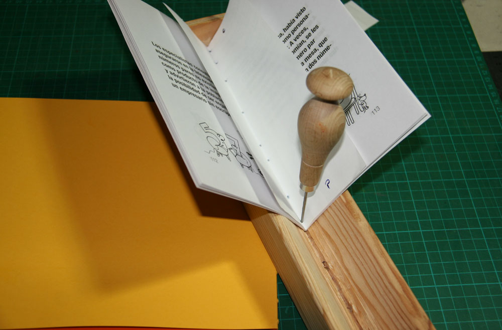 reino artesanal ONION SKIN BINDING ENCUADERNACIÓN DE PIEL DE CEBOLLA