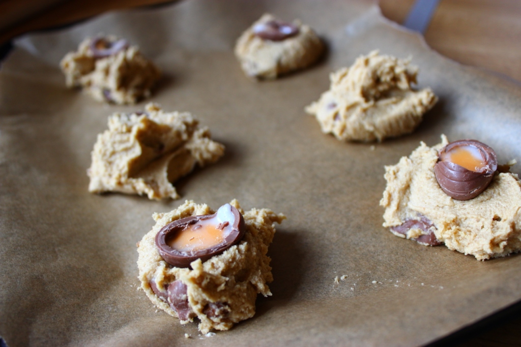 floral and feather Cadburys creme egg cookies a recipe