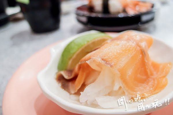 日式平價美食/迴轉壽司吃爭鮮,好吃美味又有超可愛的杯緣子可以加購帶回家