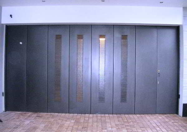 Contoh Model Desain Pintu Garasi Terbaru Contoh Model Desain Pintu Garasi Modern Terbaru