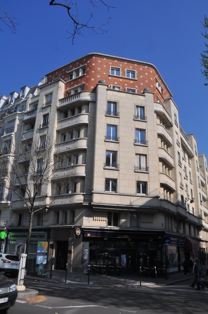 Art Déco Paris: 200 rue du Faubourg Saint Martin 75010