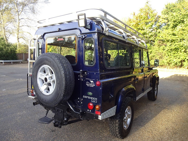Landrover Defender Land Rover Defender 110 Td5 County Station Wagon Manual Air Conditioning Rare Factory Fitted Air Conditioning