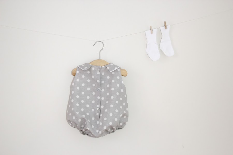 Tutorial y patrones ropa para bebe: Pelele o ranita de lunares para bebe DIY. Blog costura y blog diy
