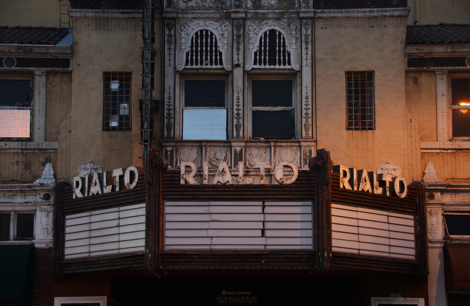 Phantom Los Angeles The Rialto Theater, South Pasadena, Ca