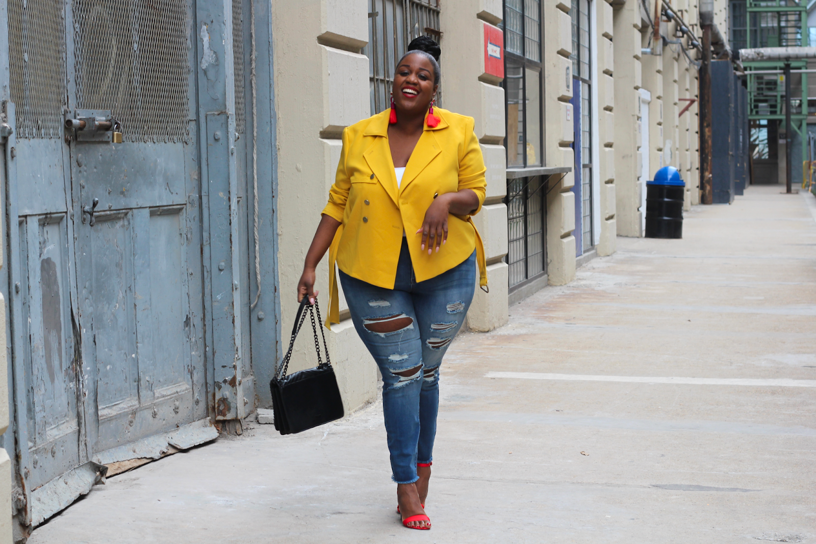 Yellow Mustard & Ripped Distressed Jeans! On The Q Train