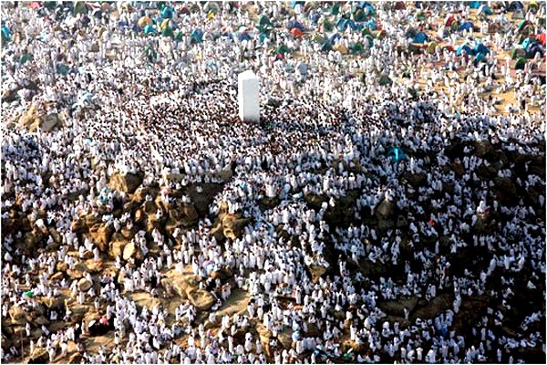 Merinding! Jutaan Umat Islam Dari Seluruh Dunia Berkumpul Di Padang