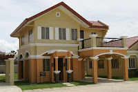 modelo de casa de dos pisos con columnas