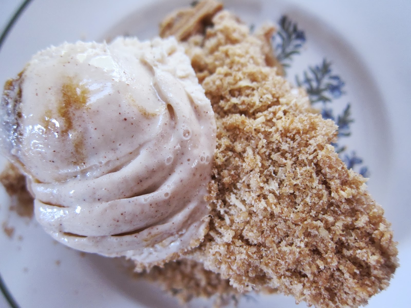 WholeFoodVegan Fuji Apple Pie with Cinnamon Caramel Soy Ice Cream