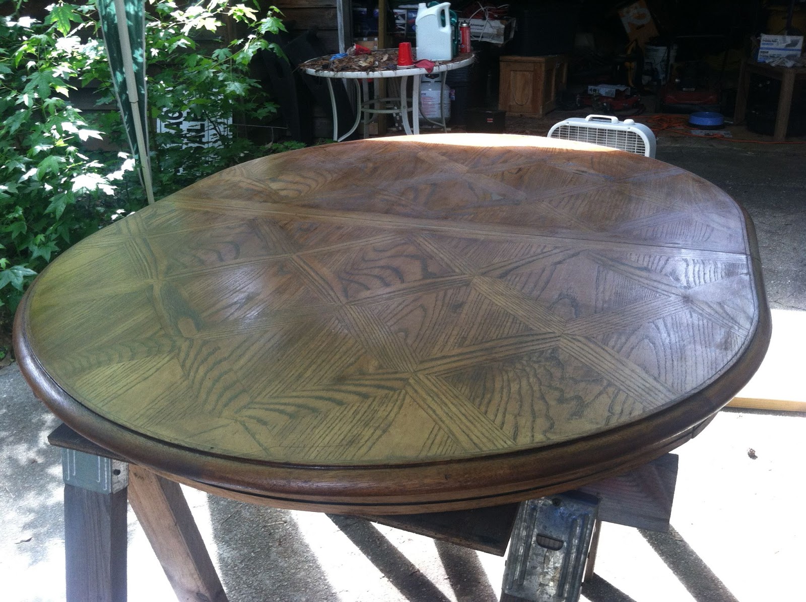 How to Refinish a Table Keeping Up With The Thompsons