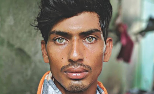 Bangladeshi man's stare goes viral Bangladeshi man's stare goes viral