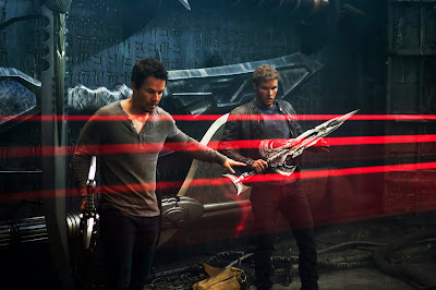 Image of Mark Wahlberg and Jack Reynor in Transformers Age of Extinction