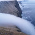 Необикновено зрелищни "водопади" от мъгла (видео)