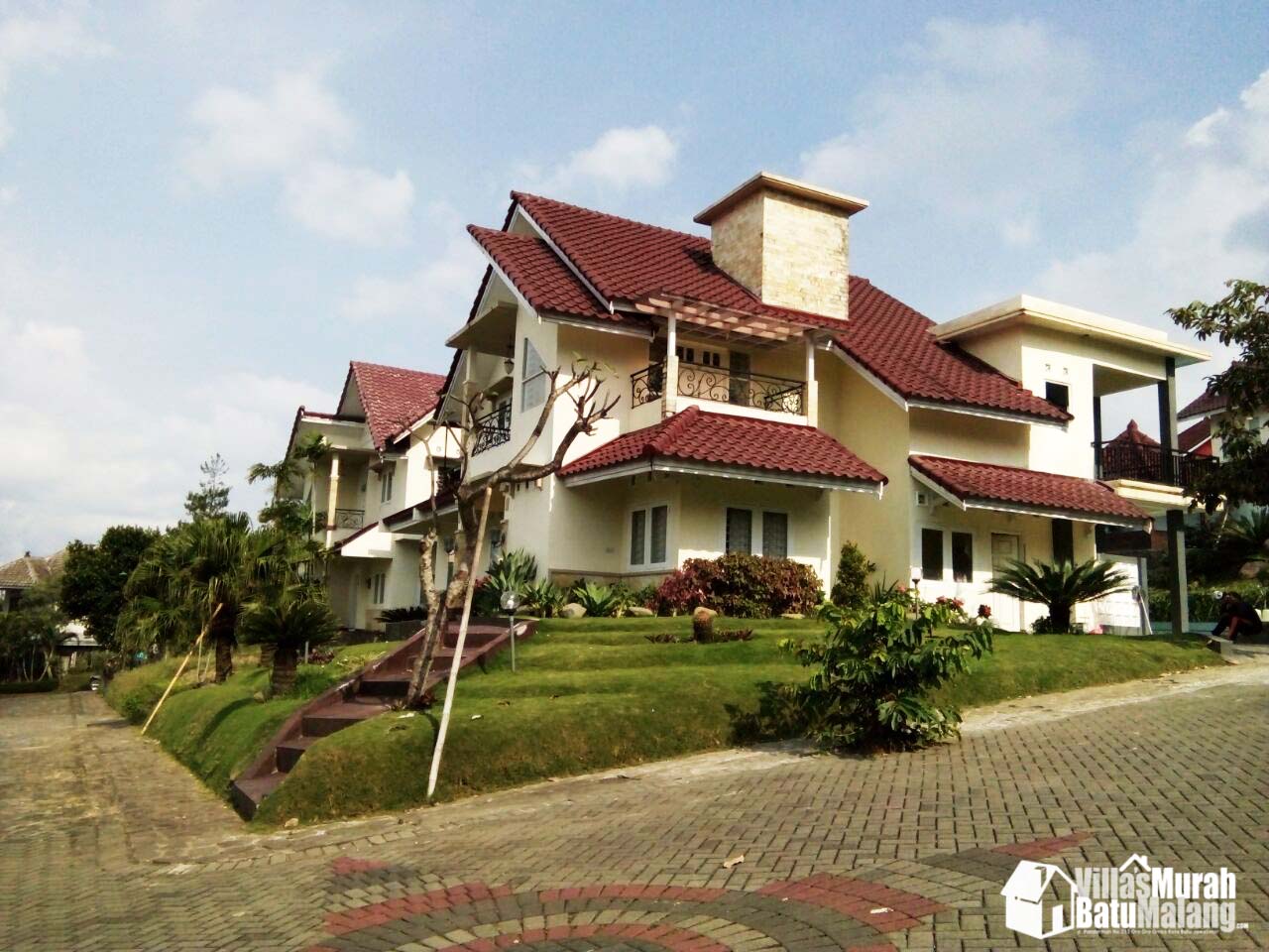 5 Villa Kolam Renang di Batu Malang Kapasitas Besar - Sewa Villa Kota ...
