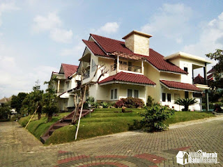 Villa Kolam Renang di Batu Malang